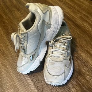 Women’s Adidas Torsion Tennis shoes